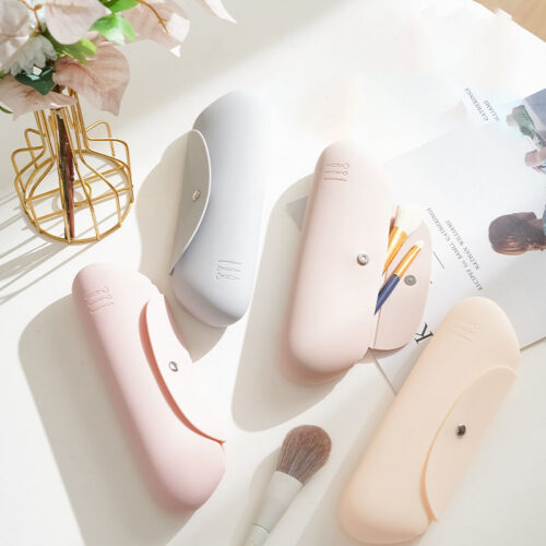 Silicone makeup bag